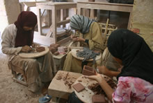 陶芸教室の生徒たち