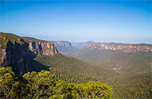 ブルー・マウンテンズの観光ポイント「シーニック・ワールド」からの風景©  Destination NSW