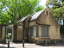 旧新宿門衛所