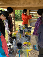 「自然deごはん」のワンバーナークッキング企画。尾村山コースで実施した。（写真提供：藤江昌代さん）