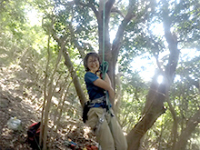 ツリークライミングとのコラボ企画では、木の上でお弁当を食べた。（写真提供：藤江昌代さん）