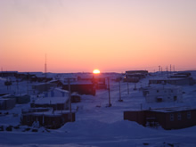 日が暮れ、ひとつひとつ極北の風景は変わっていく