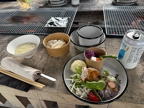 地元の食材を使ったバーベキュー。