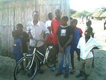 松山からモザンビークに送られた自転車