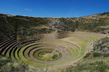 インカの聖なる谷のみどころのひとつ「モライ円形遺跡」