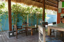 レンボンガン島にある小さなカフェ「バリ・エコ・デリ」